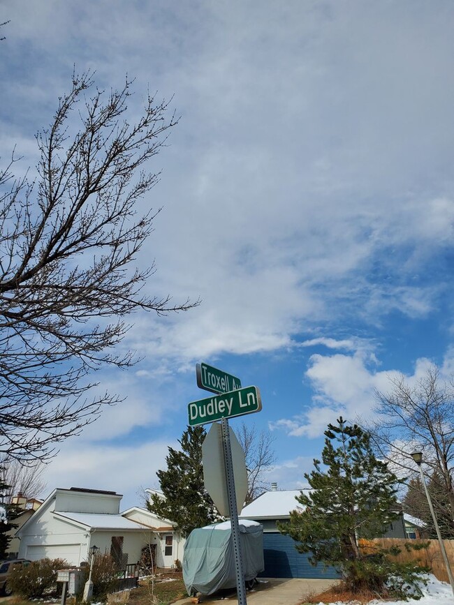 2836 Troxell Ave
