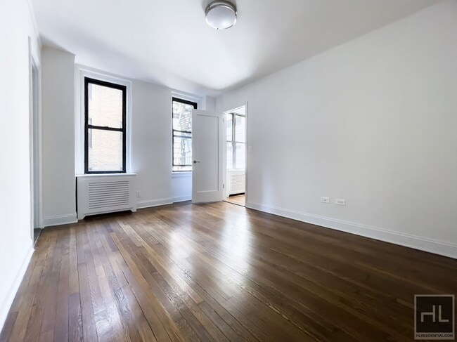 EAST 46 STREET, Unit 8M in New York, NY - Building Photo - Building Photo