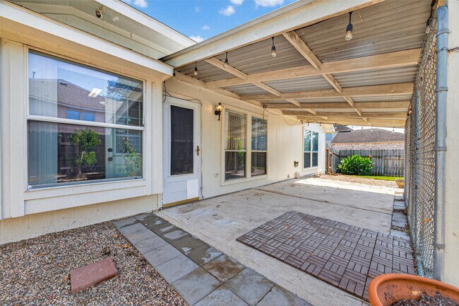 property at 14007 Hillingdale Ln