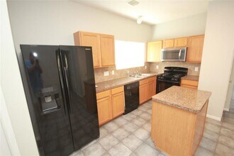 6111 Settlers Lake Cir E in Katy, TX - Building Photo - Building Photo