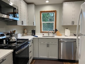 204 SW Normandy Rd in Normandy Park, WA - Building Photo - Building Photo