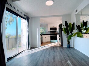 22725 Lakeway Dr, Unit 390 in Diamond Bar, CA - Building Photo - Building Photo