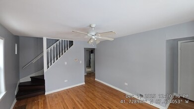 9129 S Chappel Ave in Chicago, IL - Building Photo - Building Photo