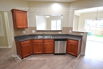 819 Forsythia Way in Canton, GA - Building Photo - Building Photo