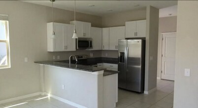 14456 Easy Goer St in Sun City Center, FL - Building Photo - Building Photo