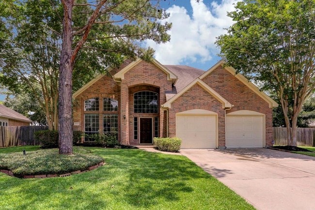 property at 18042 Somerset Knolls Ct
