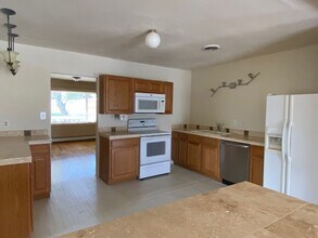 745 Mc Carthy Blvd in Pueblo, CO - Building Photo - Building Photo