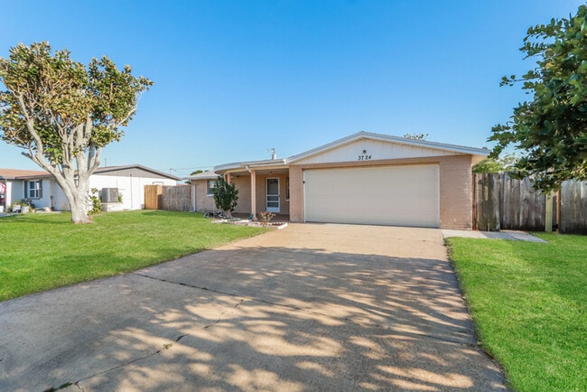 3724 Redwood Dr in Holiday, FL - Building Photo - Building Photo