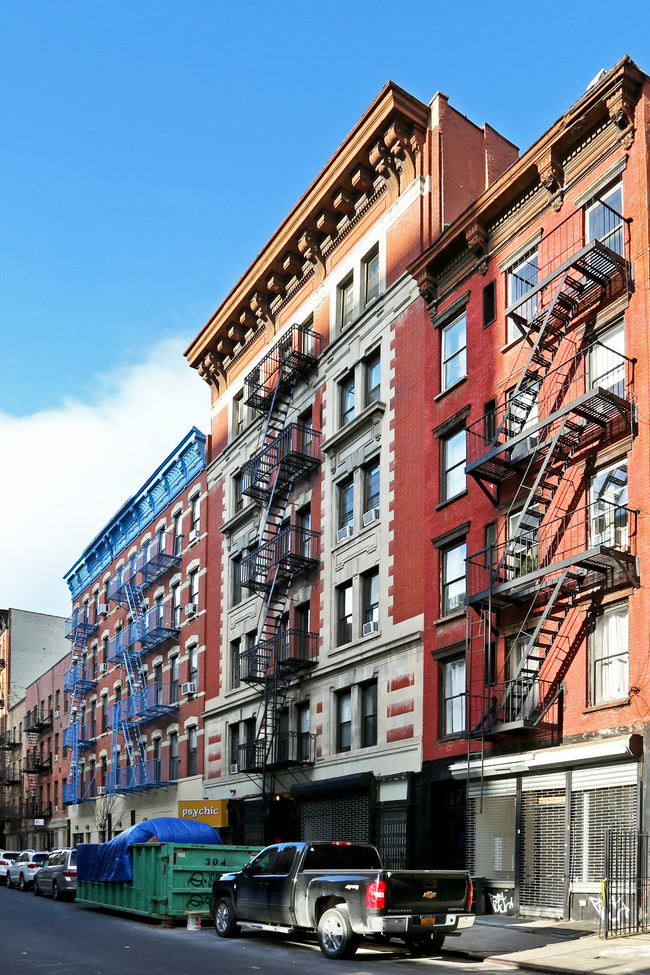 170 East 2nd Street in New York, NY - Building Photo - Building Photo