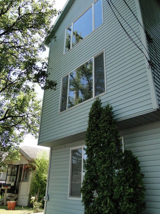 6205 SE 92nd Ave, Unit A in Portland, OR - Building Photo