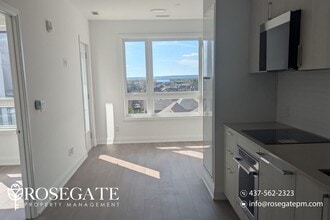 3250 Carding Mill Trail in Oakville, ON - Building Photo - Building Photo