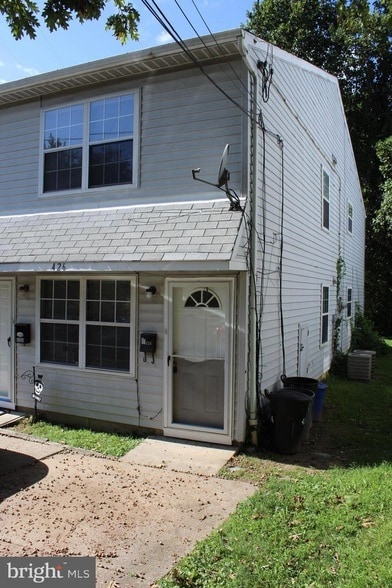 426 Harmon Rd in Philadelphia, PA - Building Photo - Building Photo