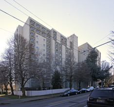 Marshall Union Manor in Portland, OR - Building Photo - Building Photo