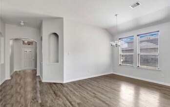 175 County Rd in Dayton, TX - Building Photo - Building Photo