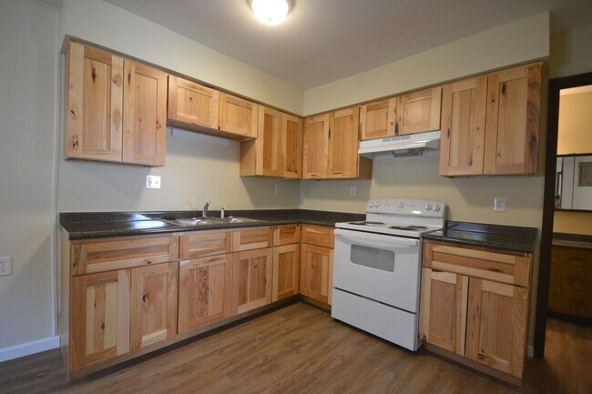 28325 State Hwy P in Cross Timbers, MO - Building Photo - Building Photo