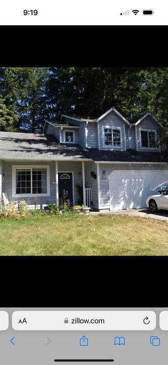 4906 Marian Dr NE in Olympia, WA - Foto de edificio