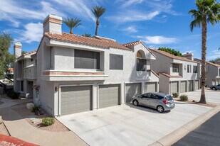 Venetian Condominium Homes in Scottsdale, AZ - Building Photo