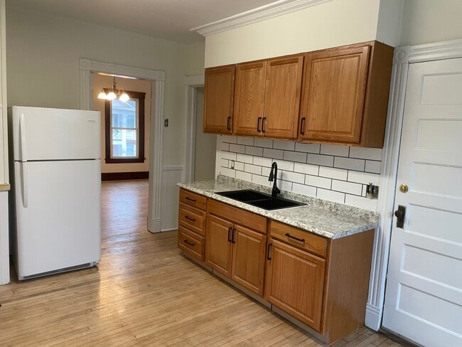 26 Stewart St, Unit 2