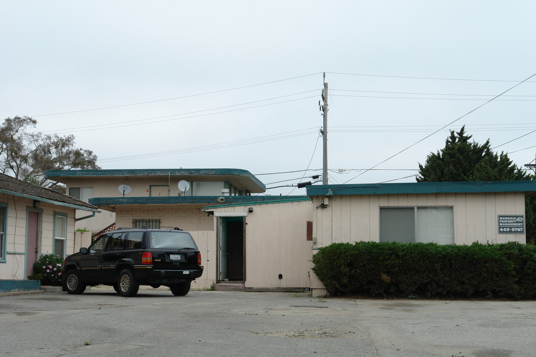 1017 El Camino Real N in Salinas, CA - Building Photo