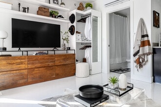 Signal Hill Studios in Kansas City, MO - Building Photo - Interior Photo