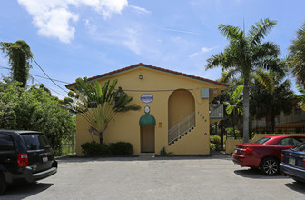 1350-1400 NE 5th Ter in Fort Lauderdale, FL - Building Photo - Building Photo