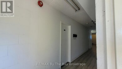 280 River Rd E in Wasaga Beach, ON - Building Photo - Building Photo
