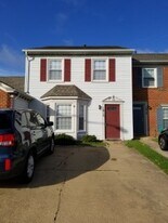 1615 Mantane Arch in Va Beach, VA - Building Photo