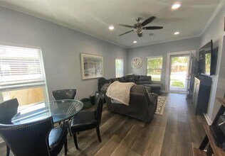 1106 W Gregory St in Pensacola, FL - Building Photo - Building Photo