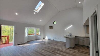 21 Woodland Cir N in Monroe, NY - Building Photo - Building Photo