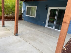 26130 121st St Ct E, Unit A-101 in Buckley, WA - Foto de edificio - Building Photo