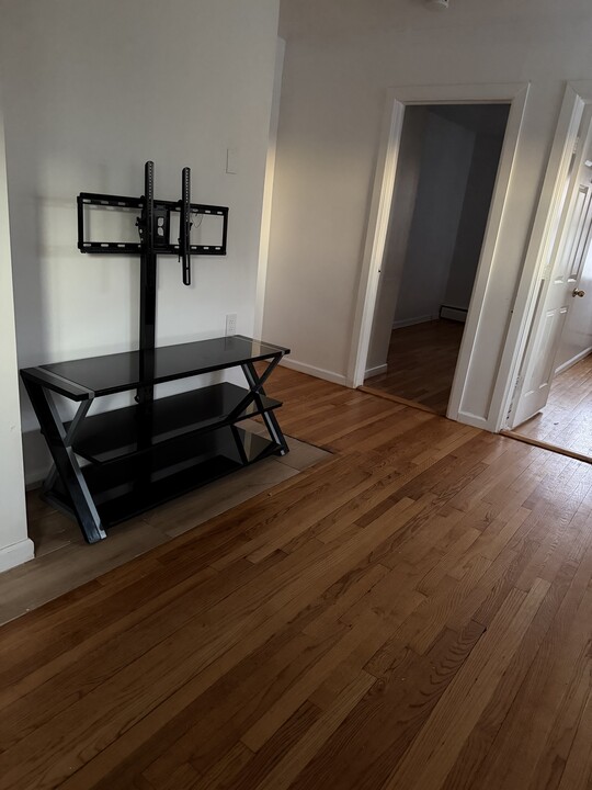 49 River St, Unit Apartment 2 in Lodi, NJ - Building Photo