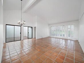 20 San Sebastian Dr in Rancho Mirage, CA - Foto de edificio - Building Photo
