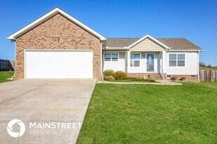 2015 Vancroft Cir in Spring Hill, TN - Building Photo