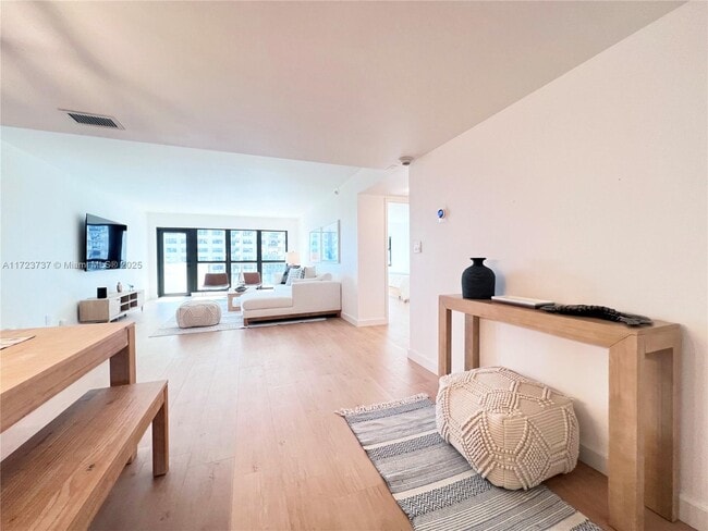 5100 N Ocean Blvd in Lauderdale-by-the-Sea, FL - Building Photo - Building Photo