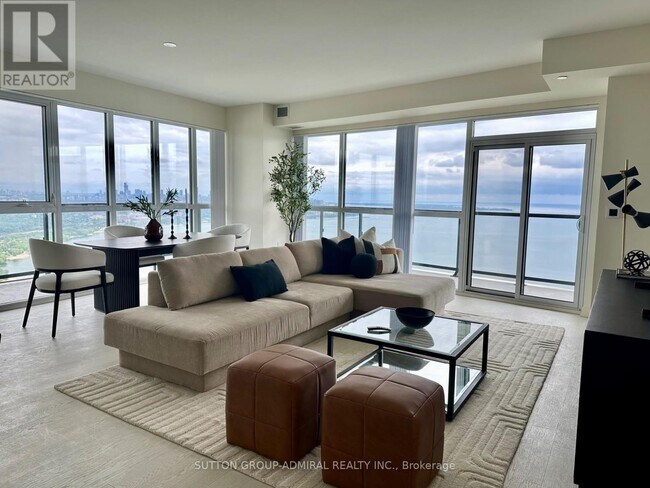 38 Annie Craig Dr in Toronto, ON - Building Photo - Building Photo