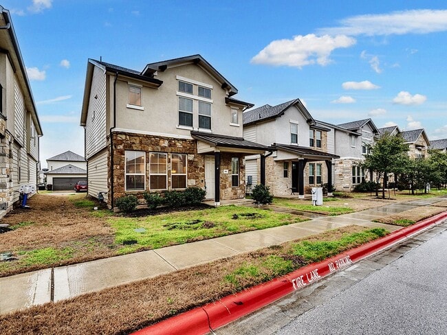181 Iron Rail Rd in Dripping Springs, TX - Building Photo - Building Photo