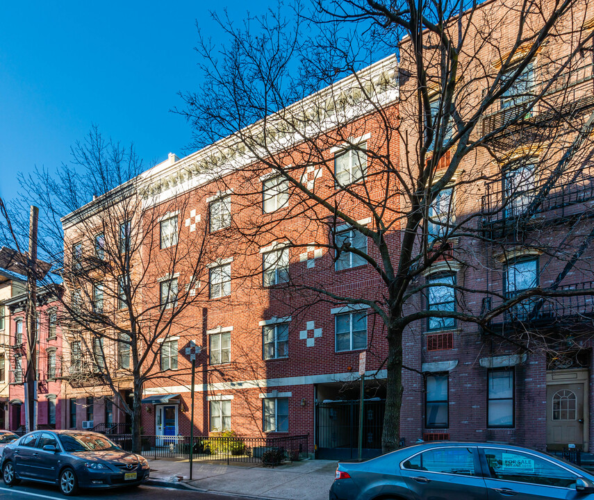 224 Bloomfield St in Hoboken, NJ - Foto de edificio