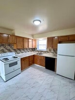 Eagle Rock & Hensyn Village in Budd Lake, NJ - Building Photo