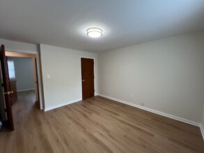 14 Cutter St, Unit 1 in Waltham, MA - Building Photo - Building Photo