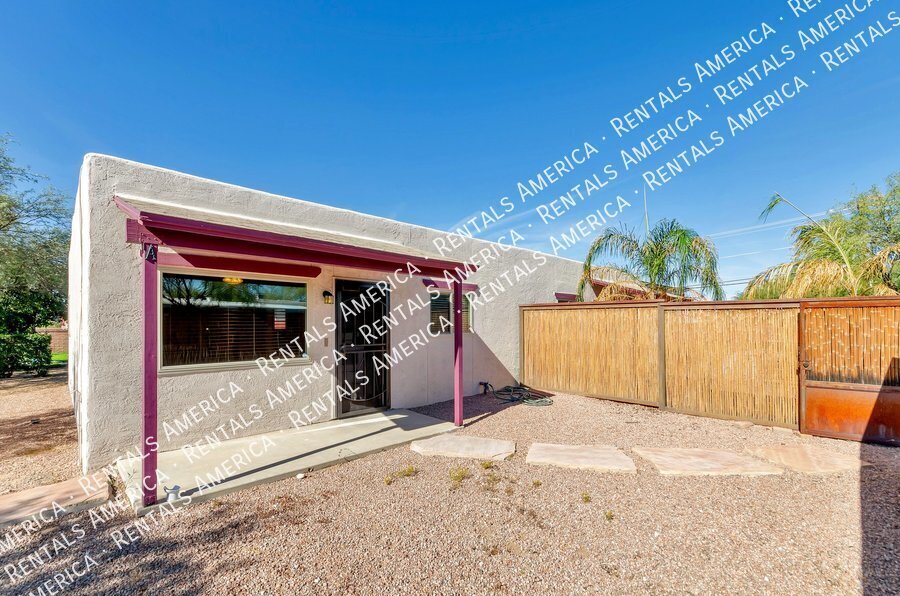 1739 E Miles St in Tucson, AZ - Building Photo