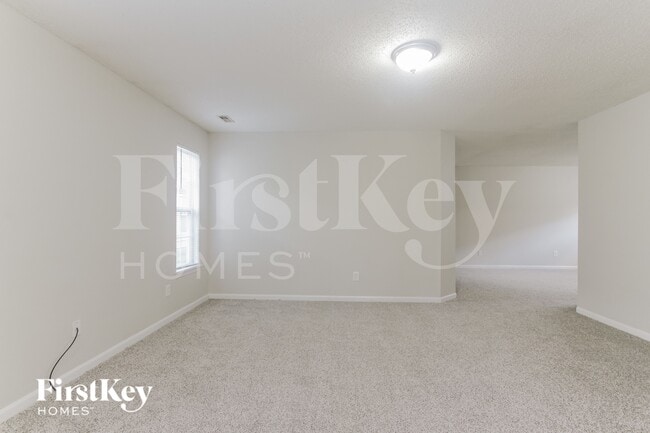 1673 Blue Lake Dr in Greenwood, IN - Building Photo - Building Photo