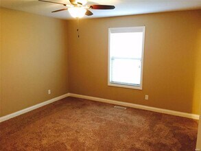 108 Katie Lynn Ct in Wentzville, MO - Building Photo - Building Photo