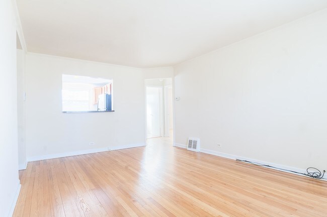 4240 W Nelson St in Chicago, IL - Building Photo - Building Photo