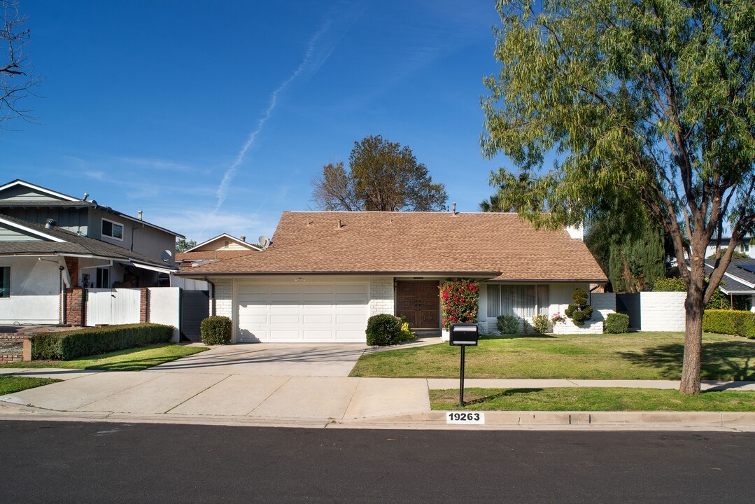 19263 Nashville St in Los Angeles, CA - Building Photo