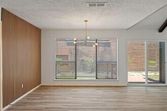 11115 Kitty Brook Dr in Houston, TX - Building Photo - Building Photo