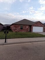 2007 89th St in Lubbock, TX - Building Photo