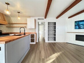 3310 Hycreek Dr in Austin, TX - Building Photo - Building Photo