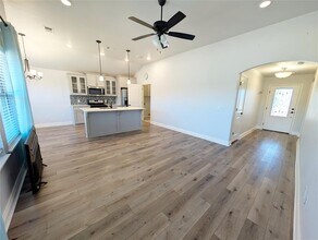 18637 Como Dr in Edmond, OK - Building Photo - Building Photo