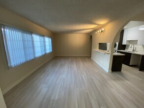 9344 National Blvd, Unit 17 in Los Angeles, CA - Building Photo - Building Photo