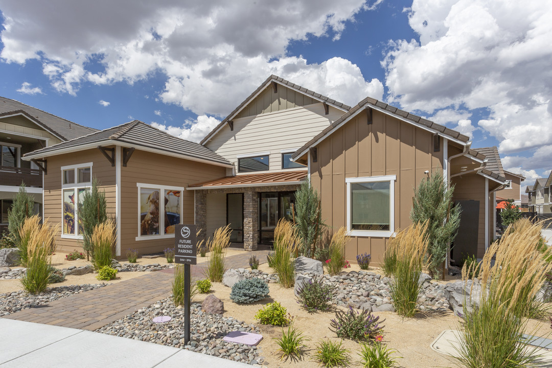 Silverado Apartments in Sparks, NV - Foto de edificio